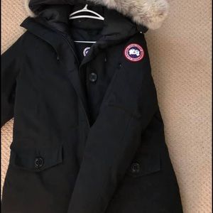 Size Large Canada Goose Montebello parka